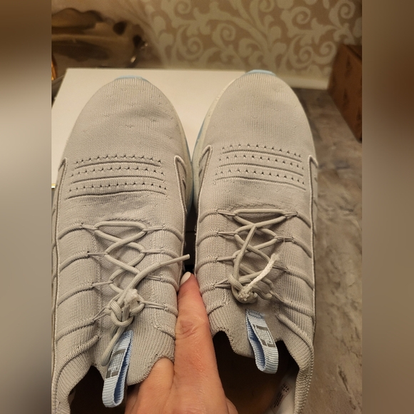 Fitflop Gray Athletic Shoes with Sleek Design - Picture 8 of 10